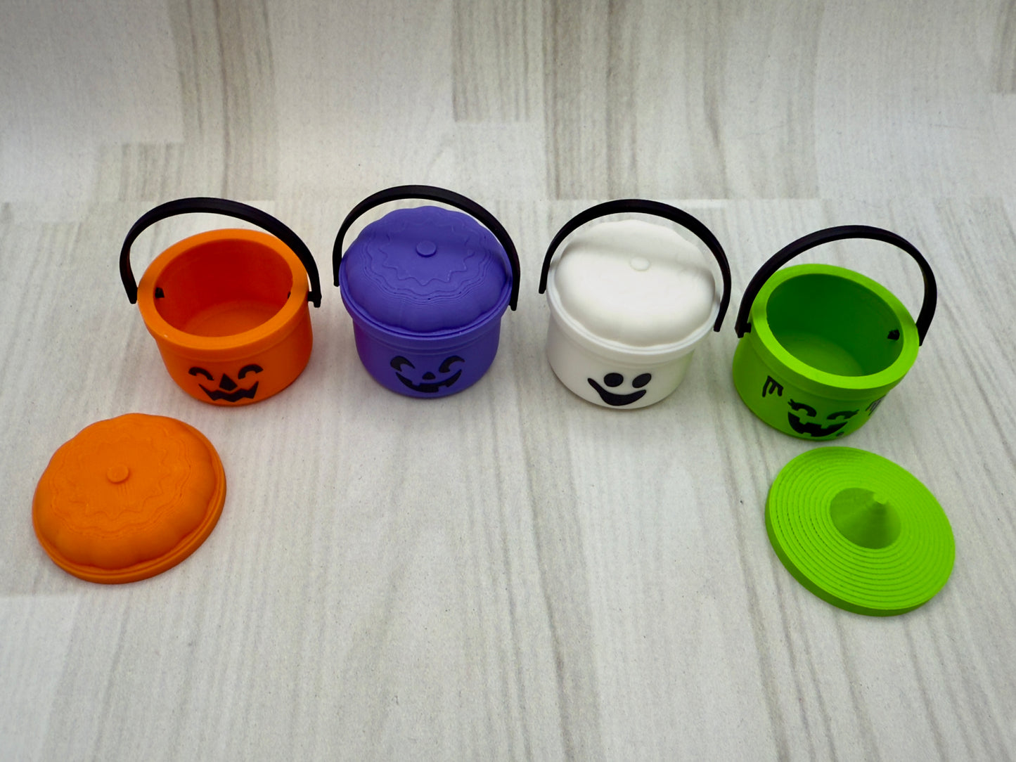 Boo-tiful Mini Halloween Buckets