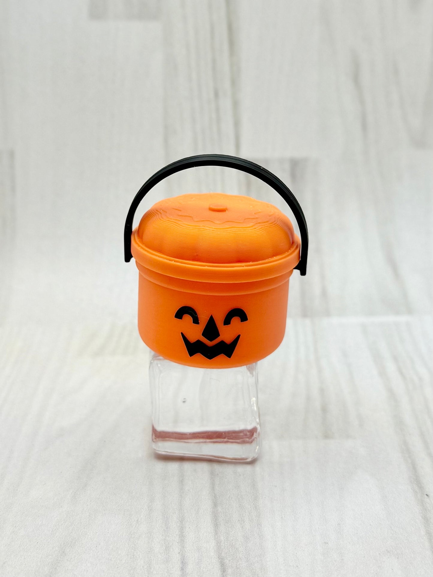 Boo-tiful Mini Halloween Buckets