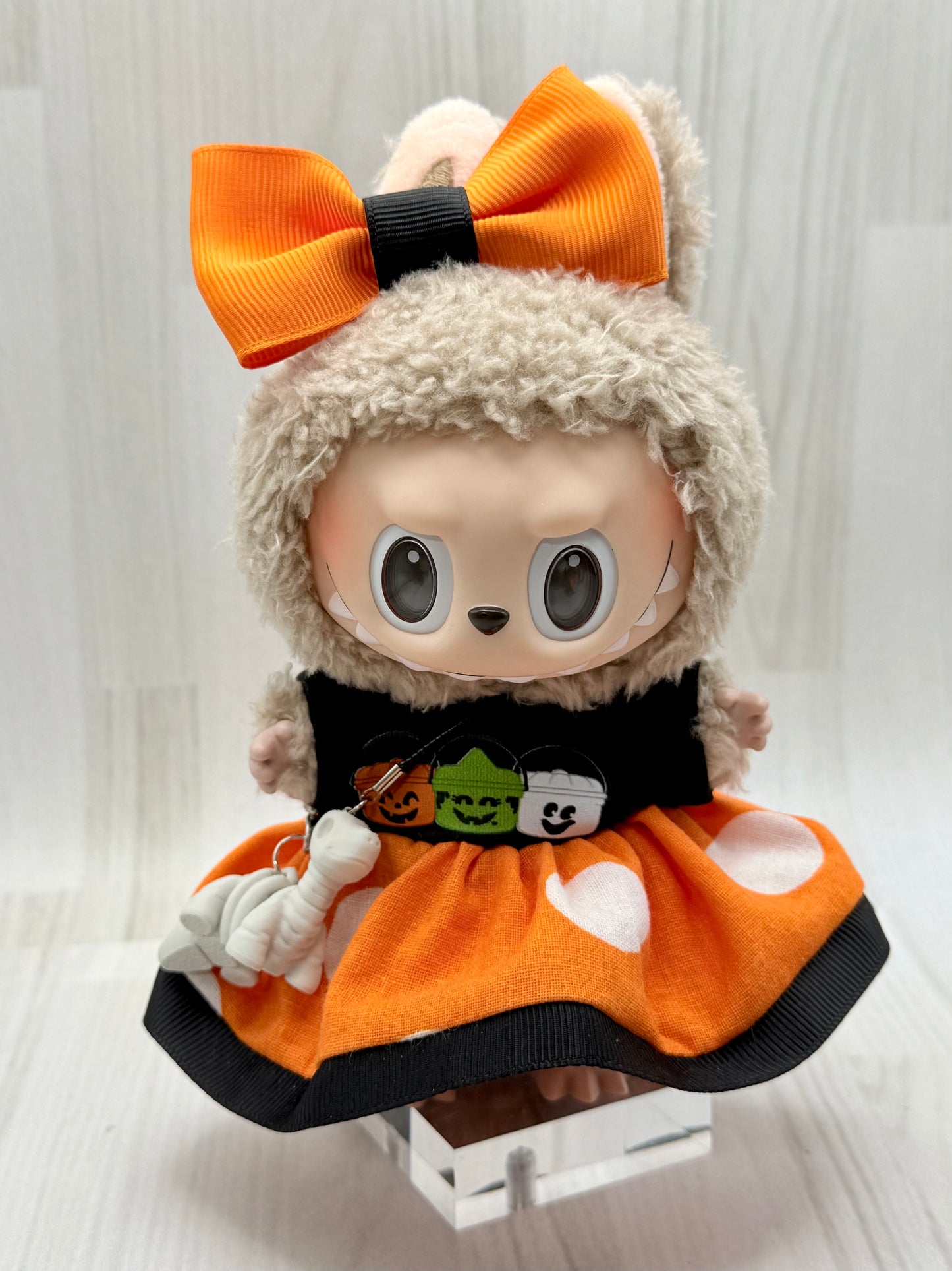 Spooky-Cute Halloween Outfit