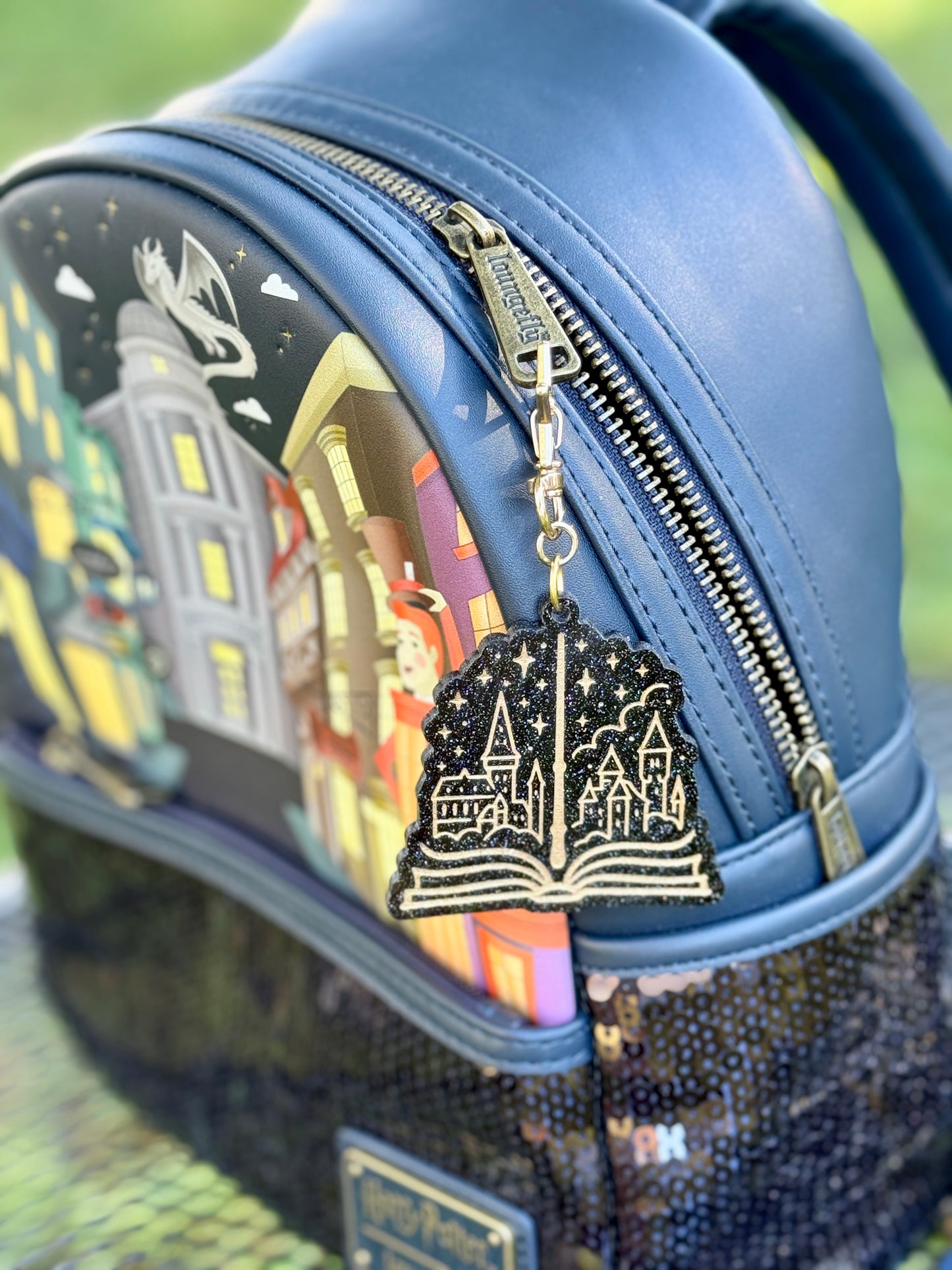 Black Glitter Wizard Castle Keychain